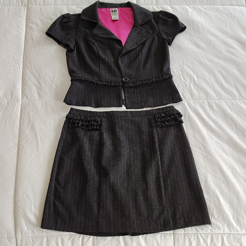 Stylish Black Skirt Set